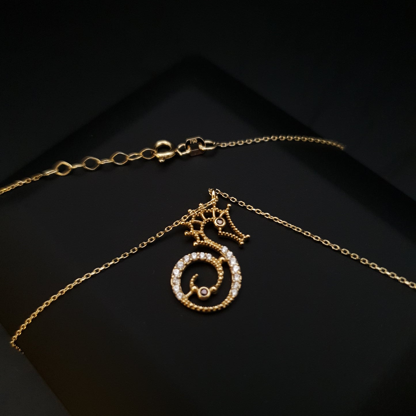 18K Real Gold Sea Horse Necklace, Sea Horse Pendant, Charm Necklace, Modern Design, Delicate design, best gift for her, birthday gift,