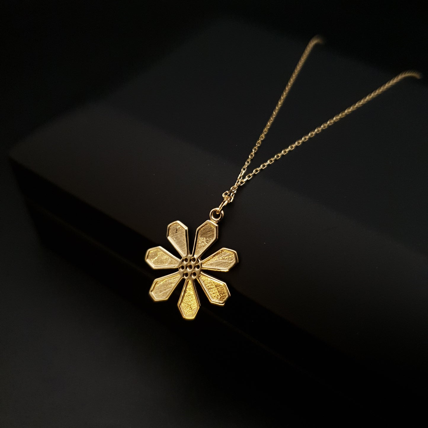 18K Real Gold Daisy Flower necklace, Daisy Flower pendant, Papatya Pendant, Best Gift For Her, Birthday Gift,