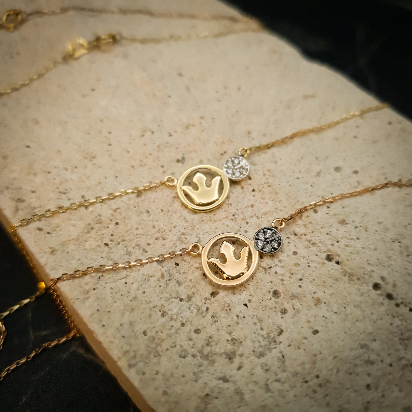 18K Real Gold Crown Necklace, Crown in Circle, Gold Crown, Best Gift For Her, Birthday Gift, High Quality Gold, Crown Necklace,